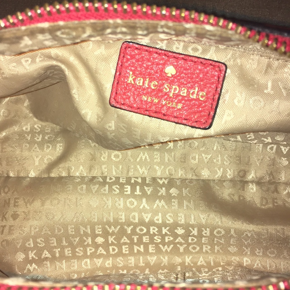 Kate Spade purse bag. Nearly new, barely used. - Picture 2 of 3